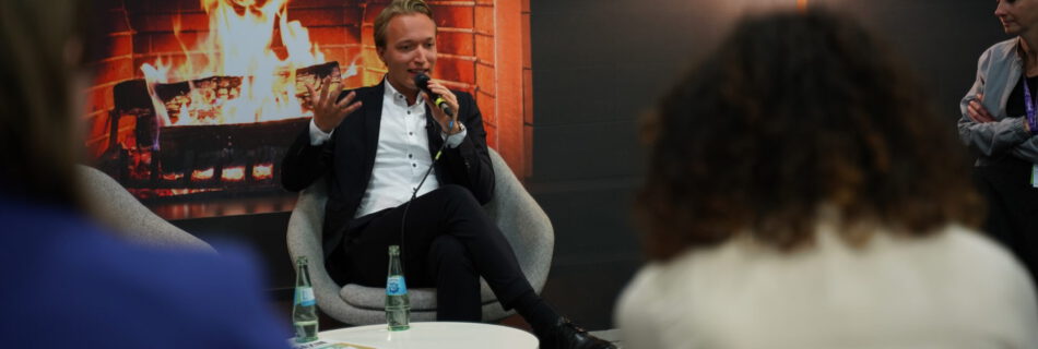 Marlow D. Guttmann bei einem Vortrag zu KI in Organisationen