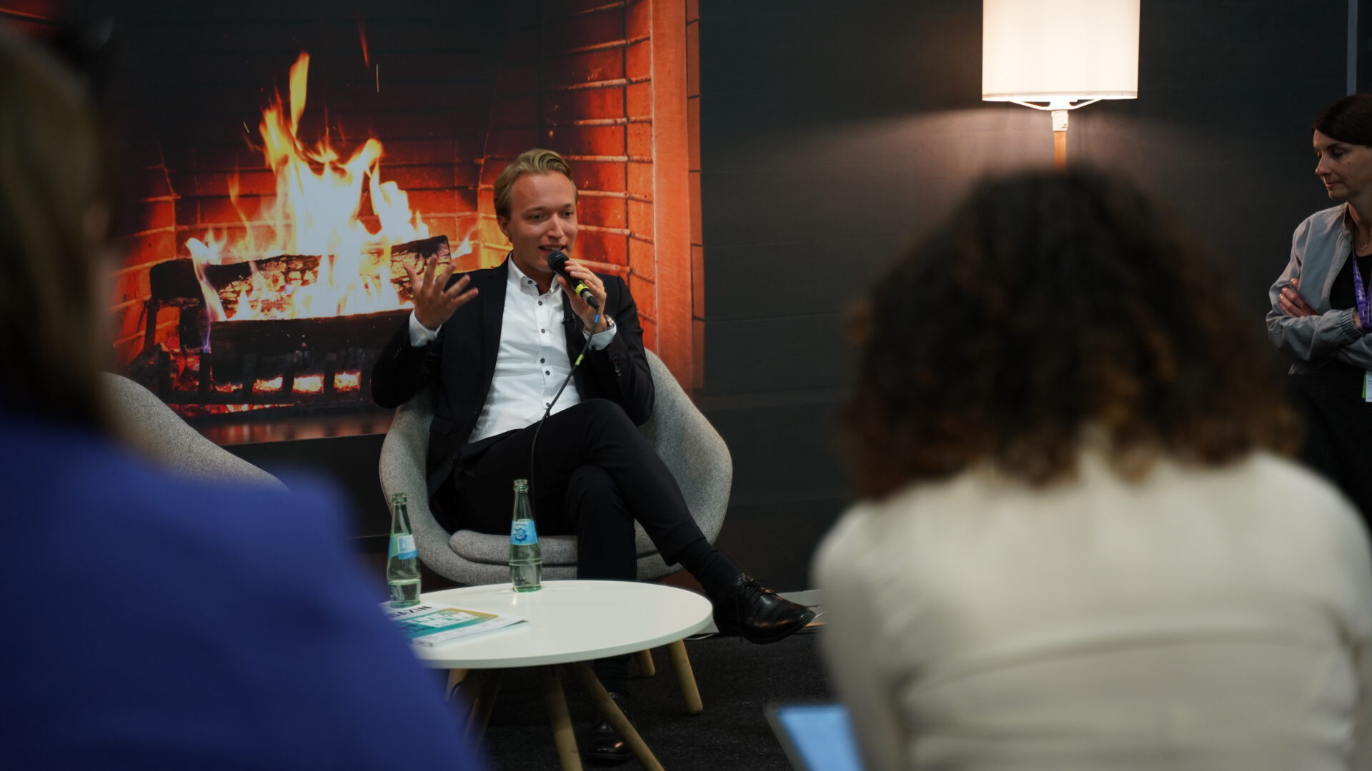 Marlow D. Guttmann bei einem Vortrag zu KI in Organisationen